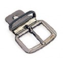 Belt buckle with plate